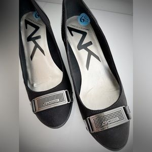 Beautiful and comfy wedges.